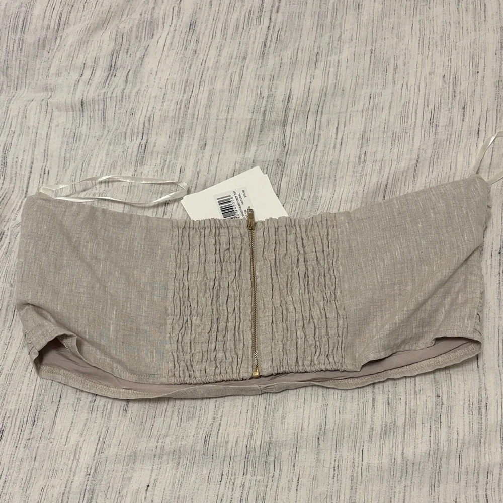 DISSH Beige Crop Top - Picture 2 of 3